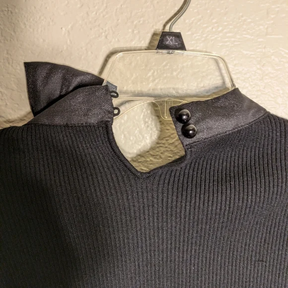 Chic Wish Black Sweater with Bow Detailsize Small - Picture 8 of 10